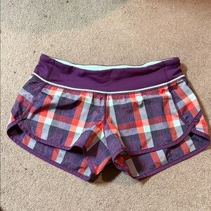 Lululemon Run Speed Athletic Shorts
Wheezy Berry Plaid Size 4